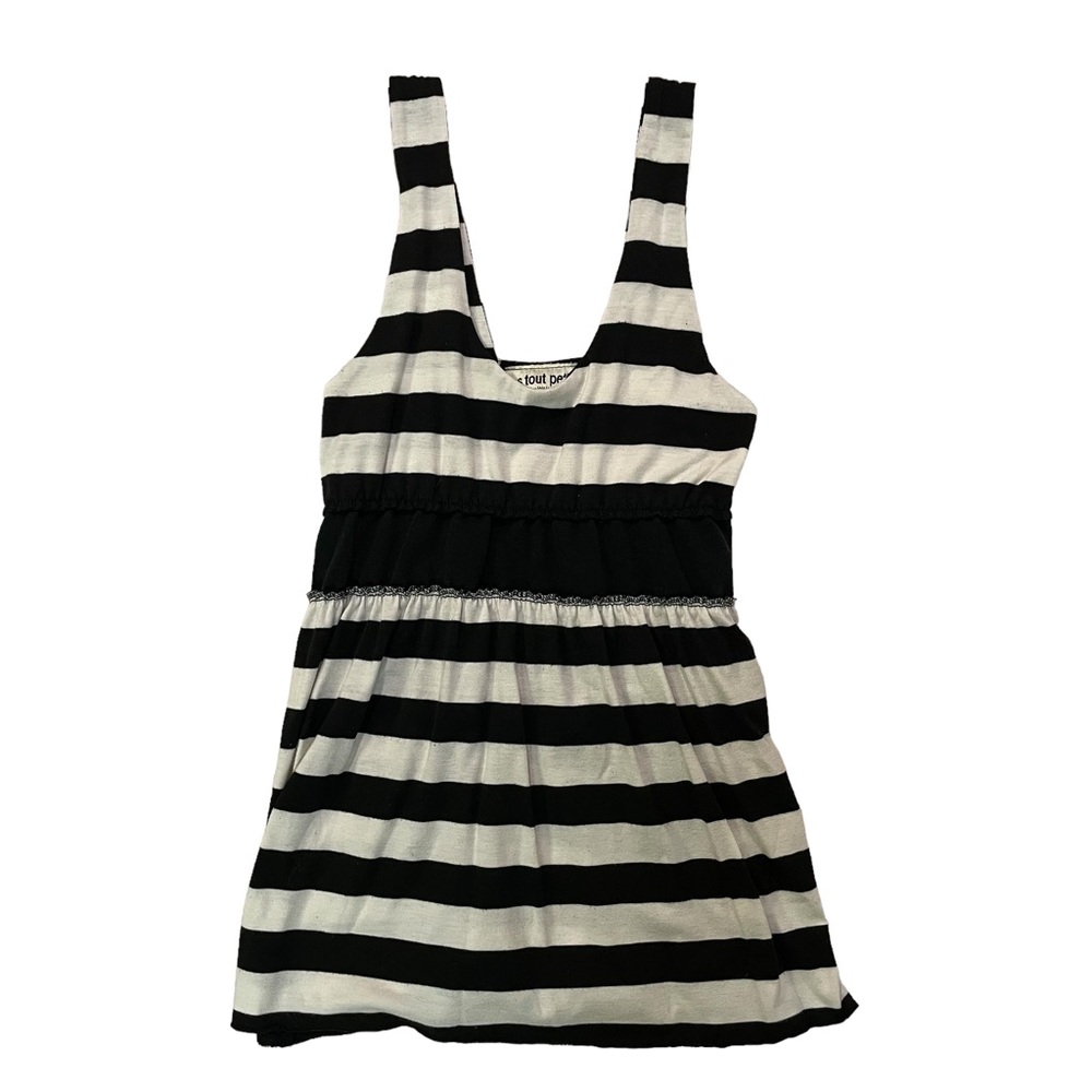 Black and white tank top